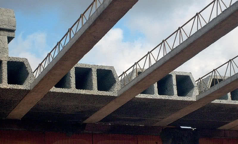 Beton komórkowy zamiast pustaków w stropie